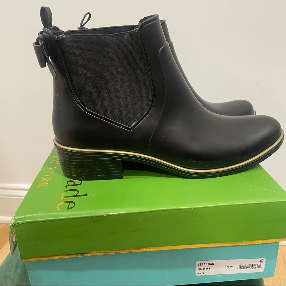 Kate Spade Chelsea Ankle Boos Back Bow black US size Size 10  NIB